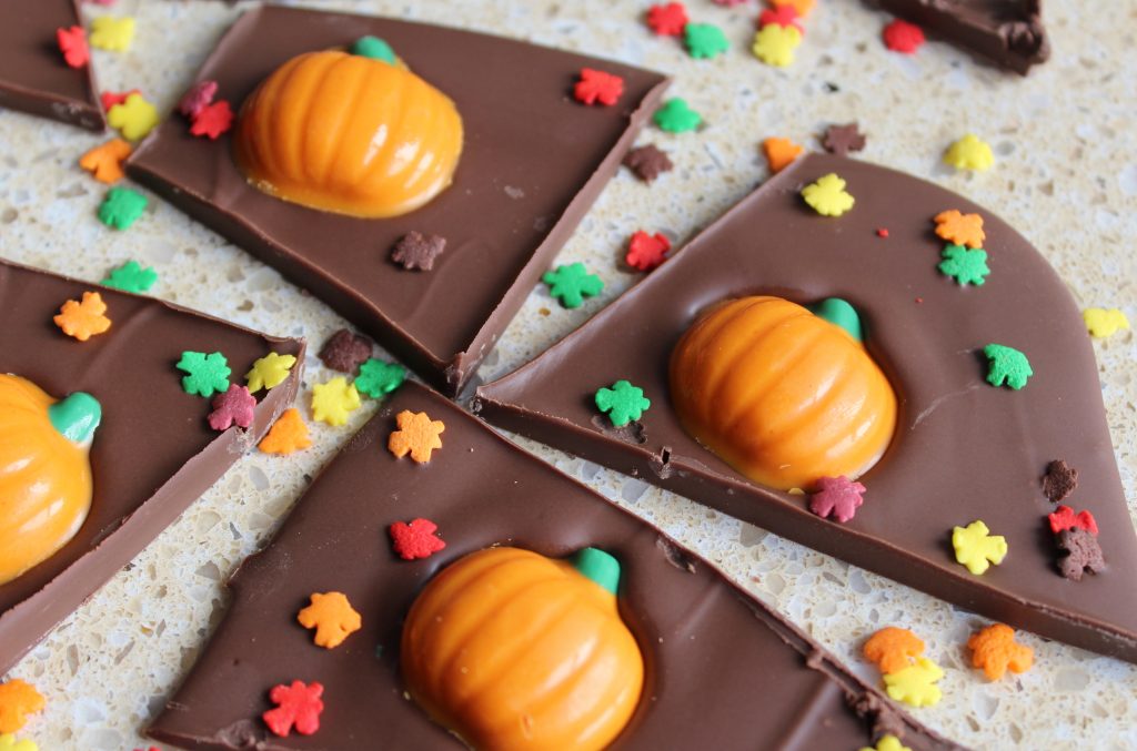 Pumpkin Chocolate Bark Fall Halloween Thanksgiving